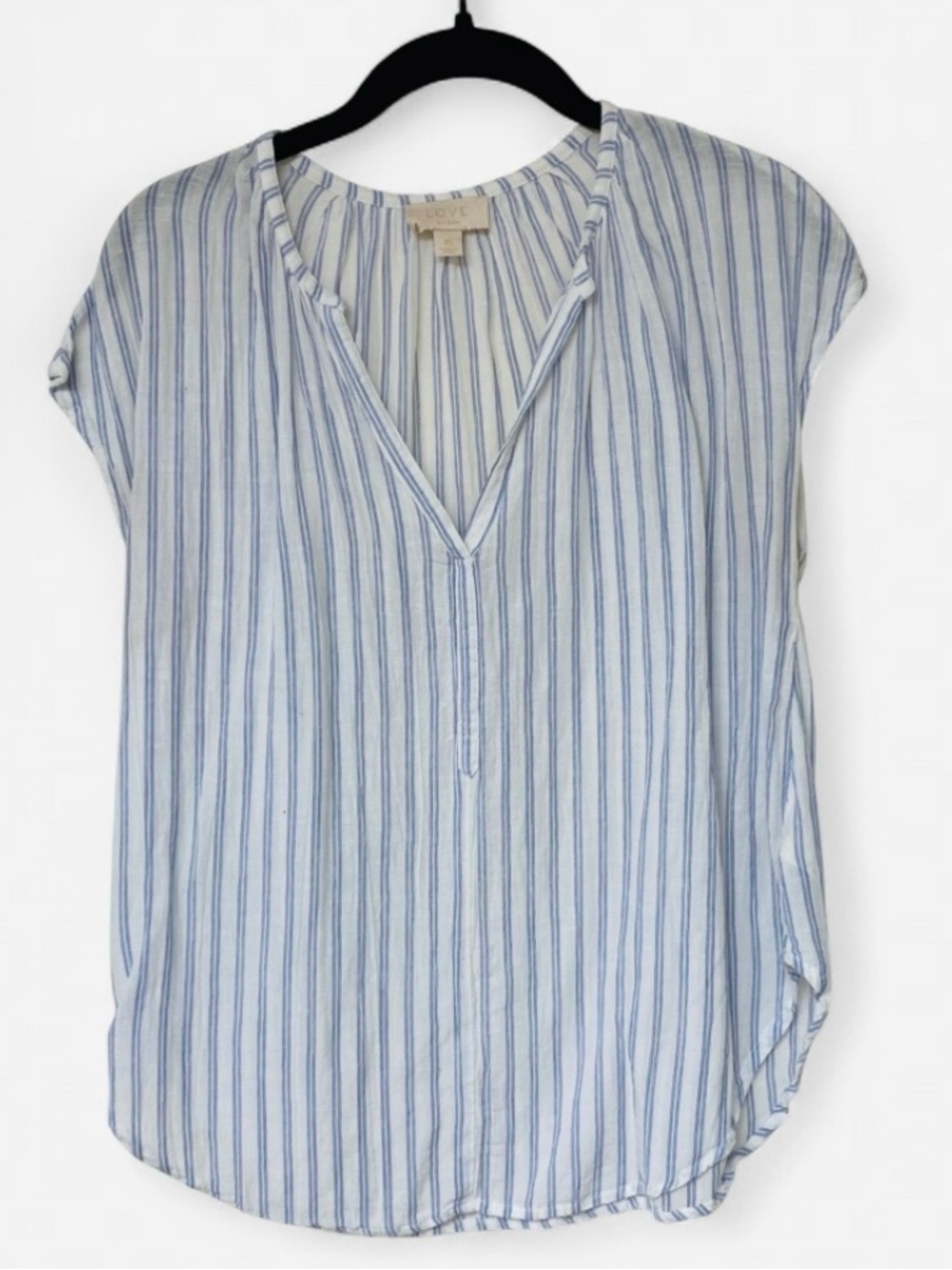 Love by Gap 100% cotton pinstripe short sleeve blouse small to medium